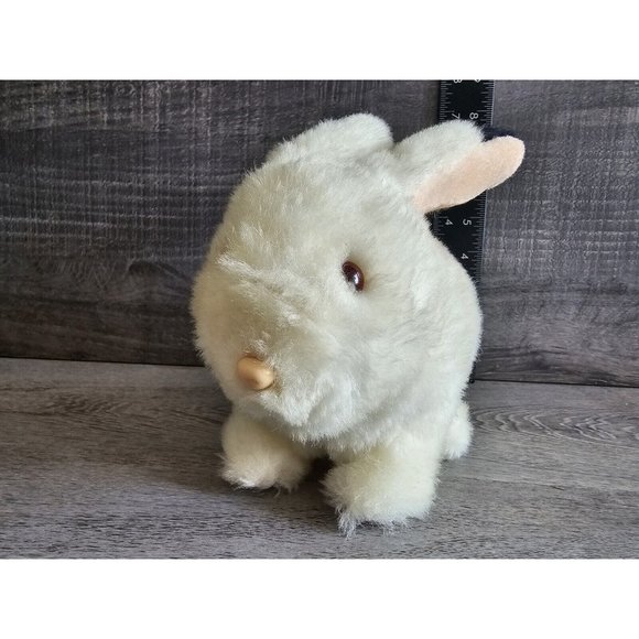 Vintage Iwaya Robbie Bunny Rabbit White Battery Operated '86 Works Stuffed Plush - Picture 1 of 8